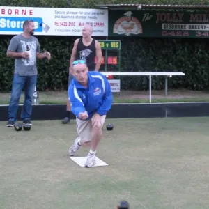 2012_02_17_friday_evening_lawn_bowls_007.jpg
