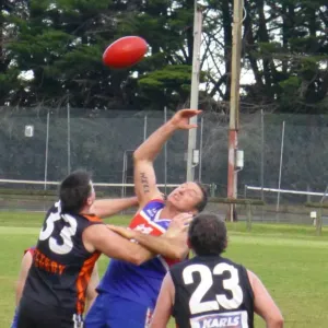 2015_05_31_round_4_45s_vs_gippsland_010.jpg